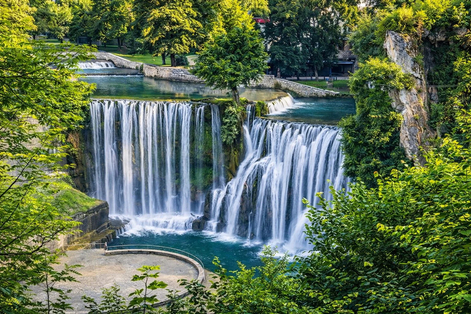 Er det sikkert at rejse til Bosnien-Hercegovina?